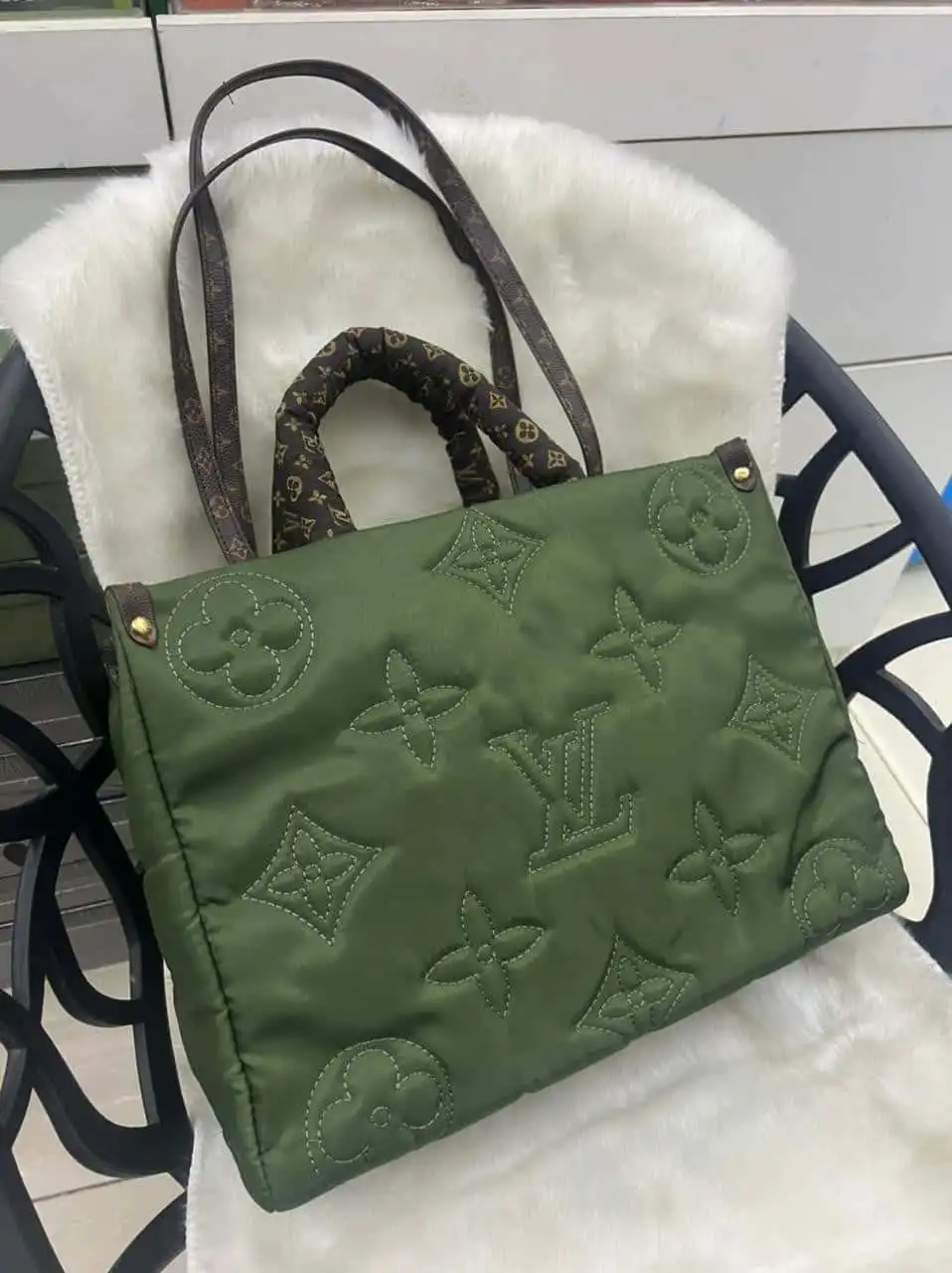 Louis Vuitton Tote